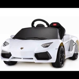 Toy Lambourgini comes with adapter & remote!